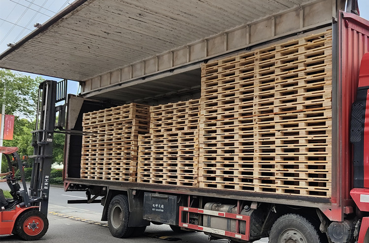 循環(huán)使用的木托盤選擇哪種好?